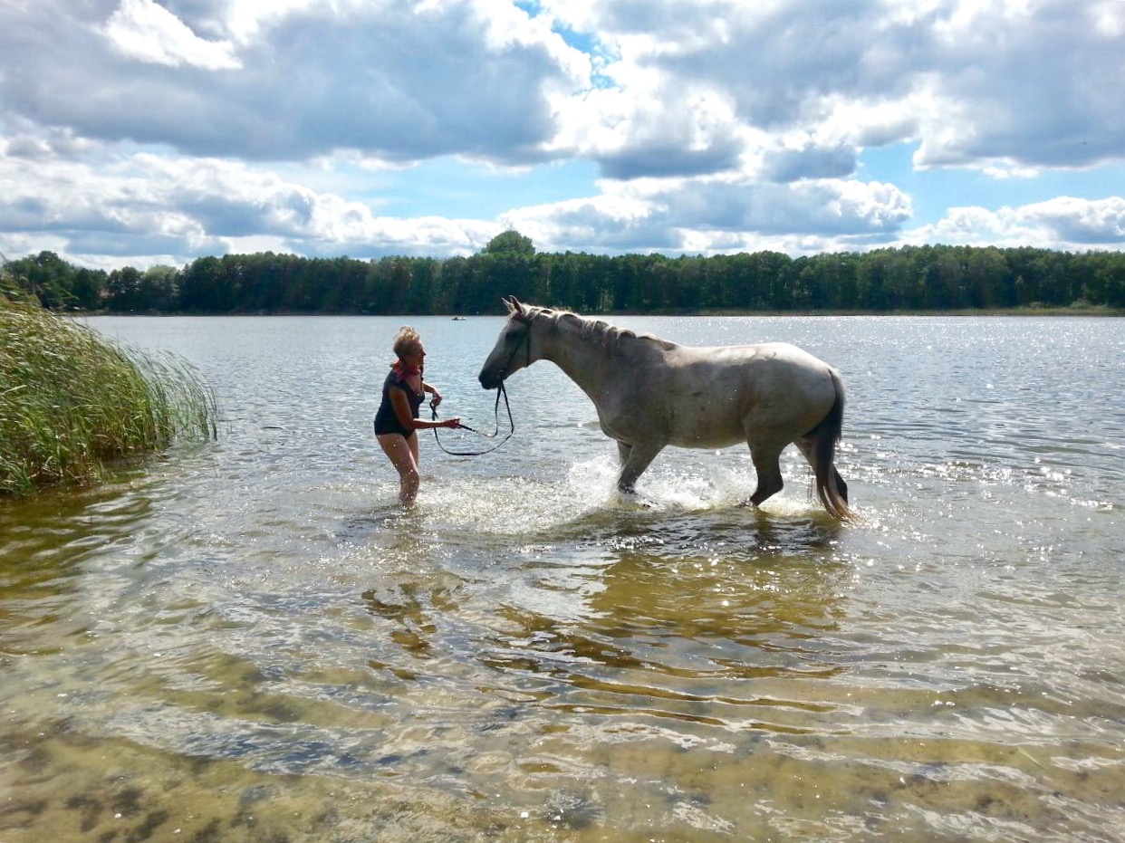 Charlotte Blickensdorff mit Pferd